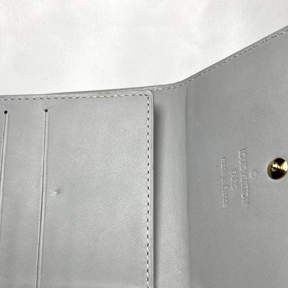 Louis Vuitton Monogram Vernis Patent Leather Elise Tri-fold Wallet - Picture 6 of 16